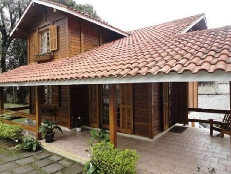 23. Casa pr&eacute;-fabricada com estrutura de madeira