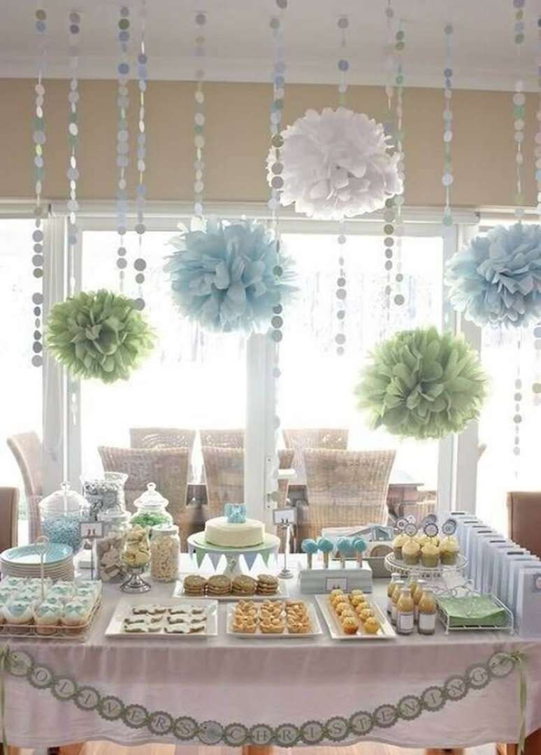 59. Decora&ccedil;&atilde;o de ch&aacute; de beb&ecirc; em tons de azul e verde &ndash; Foto: Topuklu Haber