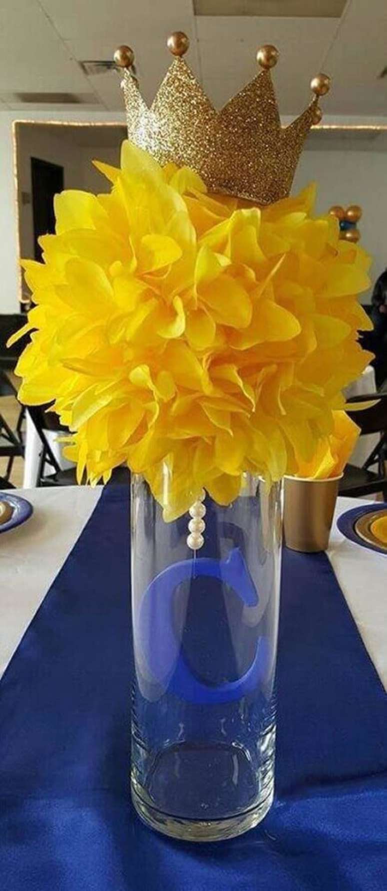 61. N&atilde;o esque&ccedil;a de caprichar na decora&ccedil;&atilde;o da mesa dos convidados de ch&aacute; de beb&ecirc; &ndash; Foto: Dale Detalles