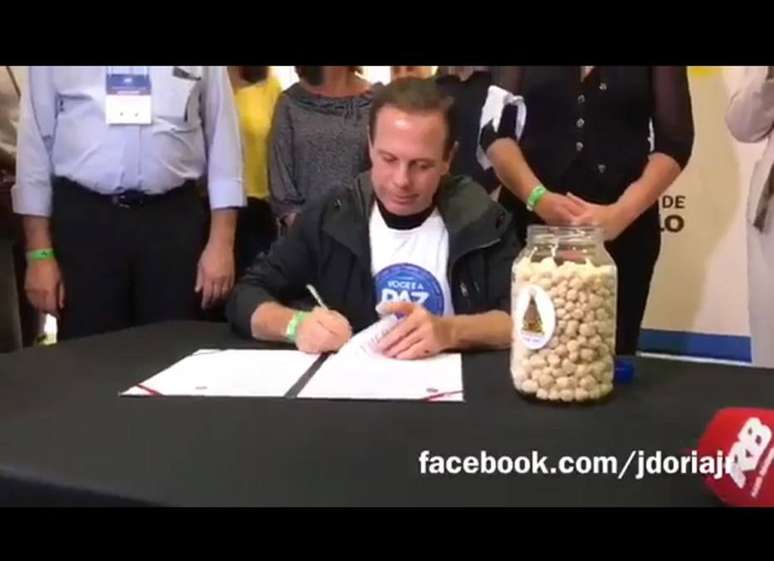 O prefeito Jo&atilde;o Doria durante lan&ccedil;amento do programa Alimento para Todos