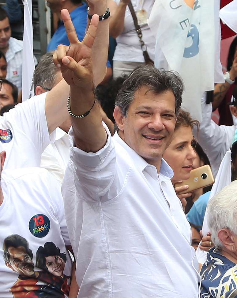 Fernando Haddad foi o nome escolhido para representar o PT no ato contra Bolsonaro 27/10/2018 REUTERS/Amanda Perobelli