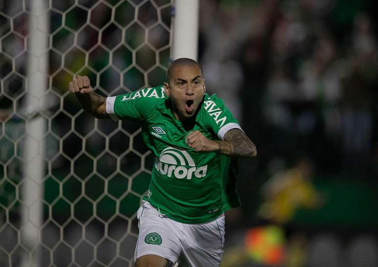 Wellington Paulista marcou o gol que deu a vitória para a Chapecoense contra o Atlético-MG