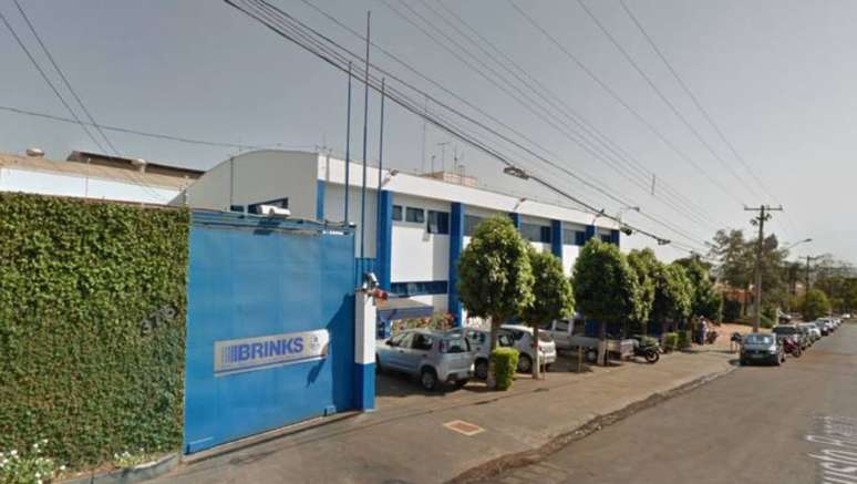Quadrilha ataca uma base da empresa Brinks de transporte de valores em Ribeirão Preto, interior de São Paulo