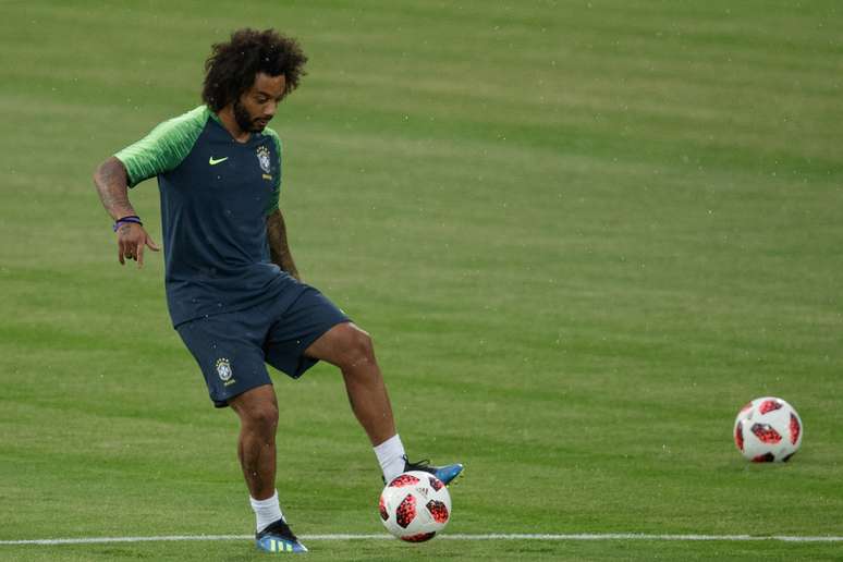 Marcelo pode desfalcar a Seleção Brasileira
