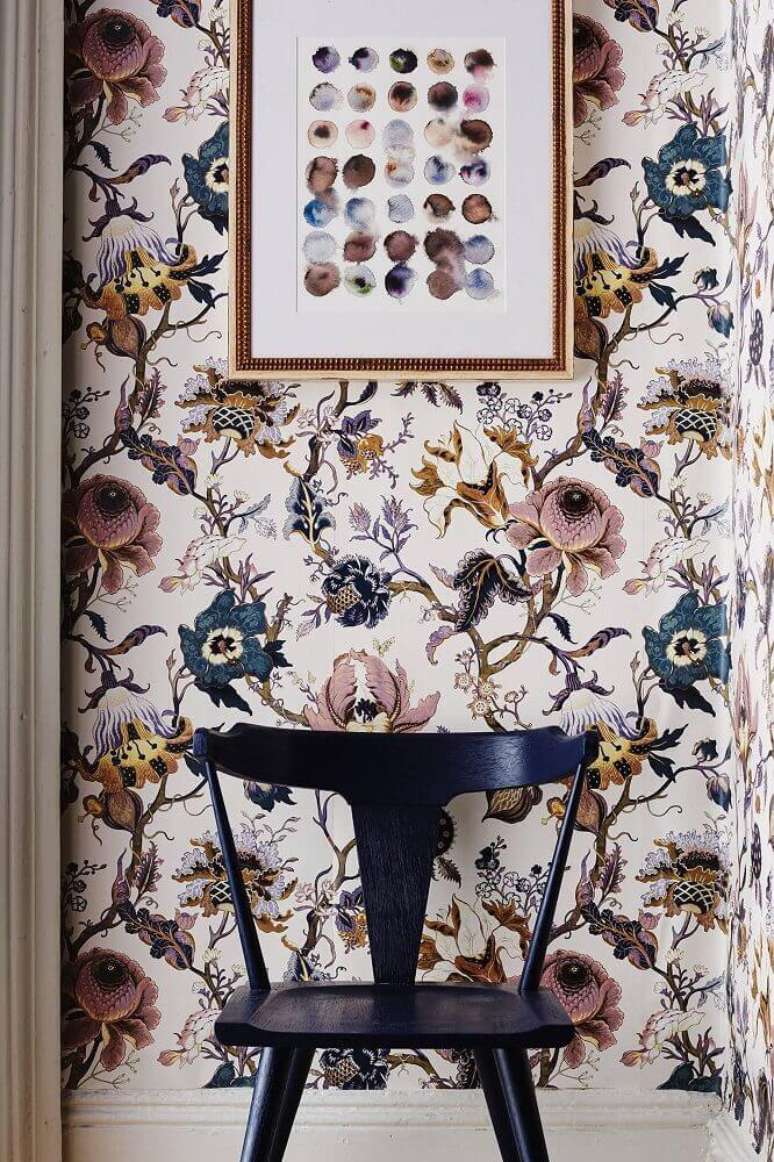 35. Papel de parede floral com estilo antigo – Foto: Pinterest