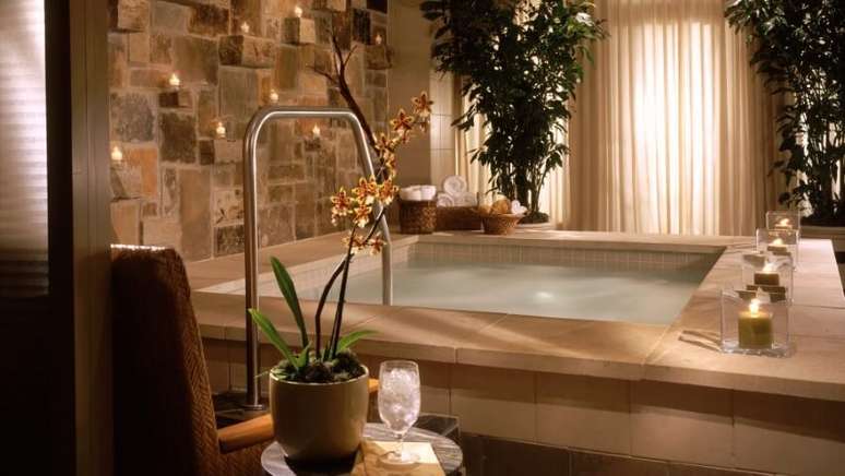 39. Spa em casa com escada interna. Foto de Evime