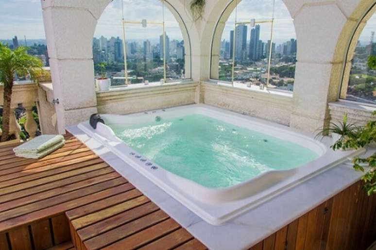 34. Imagine s&oacute; ter essa vista no spa em casa. Foto de Astra