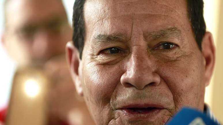 Mourão diz que ser o contrário de um 'vice decorativo'