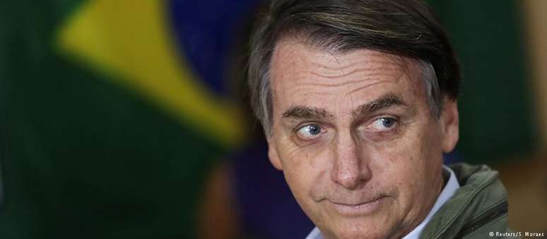 Bolsonaro vota no segundo turno das eleições em escola do Rio de Janeiro