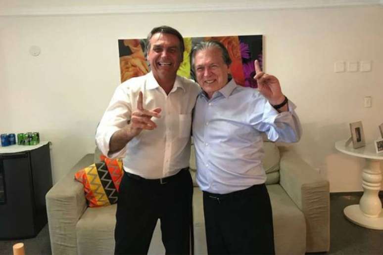 O presidente eleito Jair Bolsonaro (PSL-RJ) e o fundador do PSL, Luciano Bivar