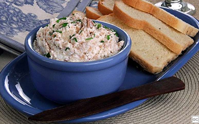 Pat&ecirc; de Atum com Cebola