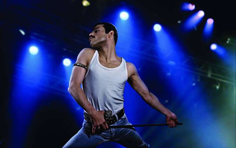 Rami Malek é Freddie Mercury em Bohemian Rapsody