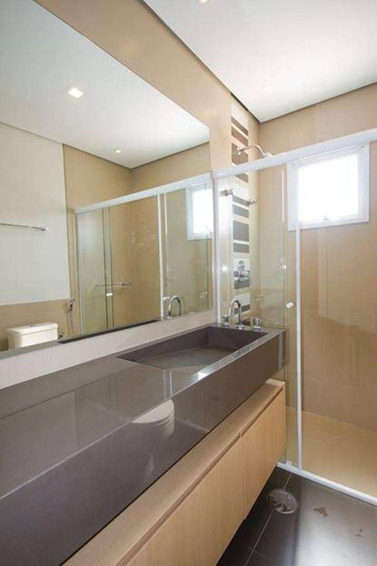 28. Cuba para banheiro com design muito inteligente para economizar espaço e deixar o ambiente moderno