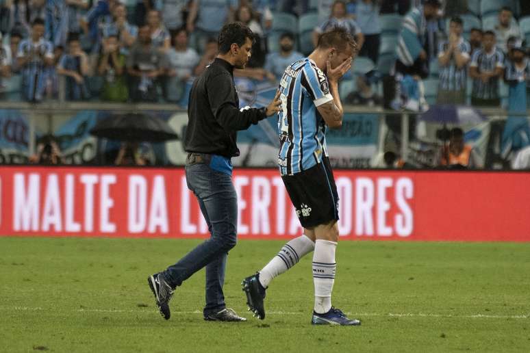 Bressan foi expulso após cometer um pênalti em Grêmio x River Plate