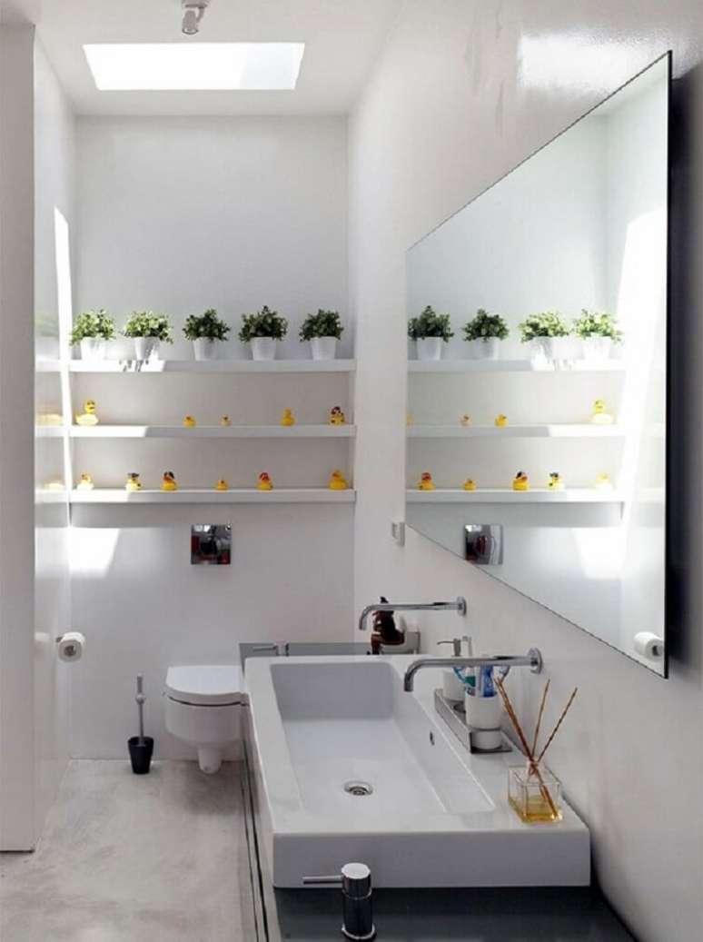49- As cubas para banheiro em tamanho grande podem ter duas torneiras. Fonte: Pinterest