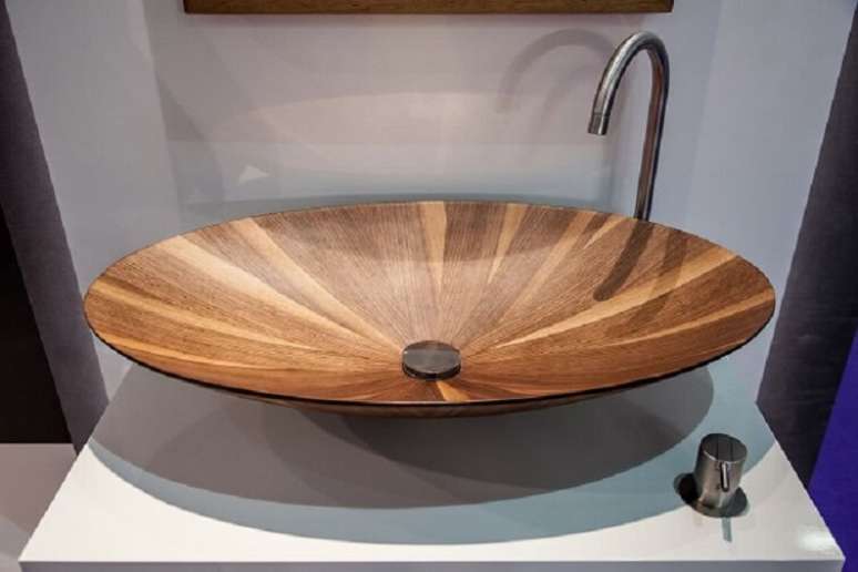 38- As cubas para banheiro de madeira impermeabilizadas podem ter contato direto com a água. Fonte: Blog Jurunense