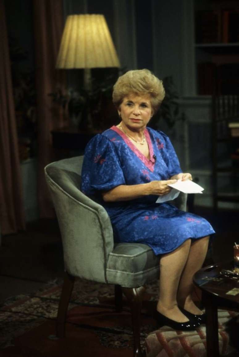 A carreira de Ruth Westheimer como terapeuta sexual deslanchou nos Estados Unidos, com programas no r&aacute;dio e na TV