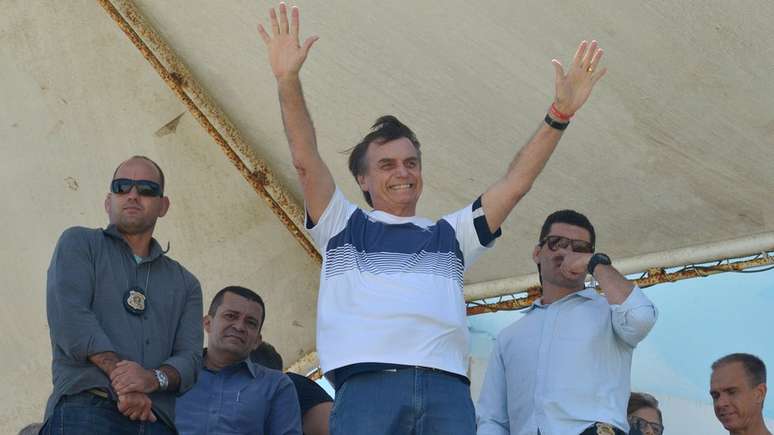 'Do ângulo do presidente eleito Jair Bolsonaro, foi um gol de placa', diz Carlos Pereira