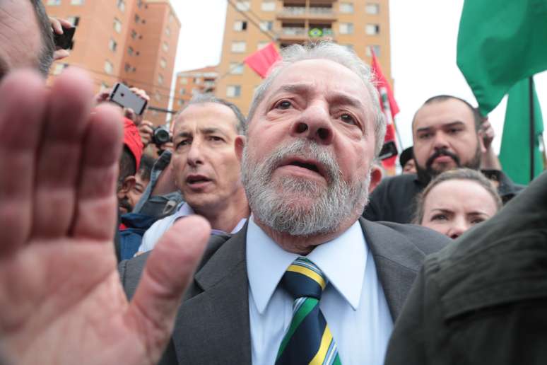 O ex-presidente Luiz Inácio Lula da Silva durante visita a Curitiba, em 2017.