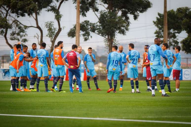 Raposa só será definida horas antes do duelo com o Coelho- (Foto: Vinnicius Silva / Cruzeiro)