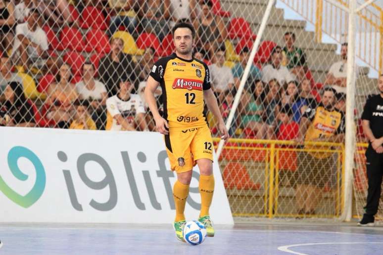 Falcão não fez gol, mas foi importante na vitória do Sorocaba (Foto: Guilherme Mansueto)