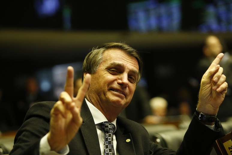 O deputado federal Jair Bolsonaro (PSC-RJ) no plenário da Câmara dos Deputados, em Brasília.