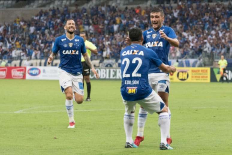 No turno. Cruzeiro 3 x 1 América-MG-19/7