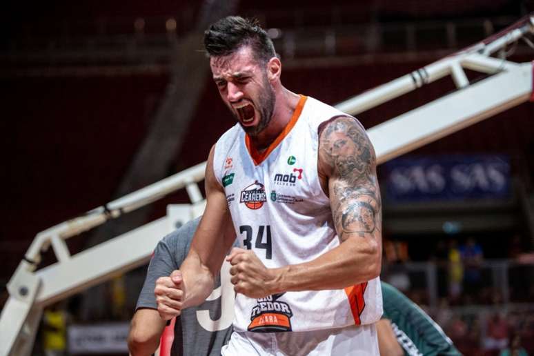 Kurtz foi dominante na partida (Foto: Divulgação/NBB)