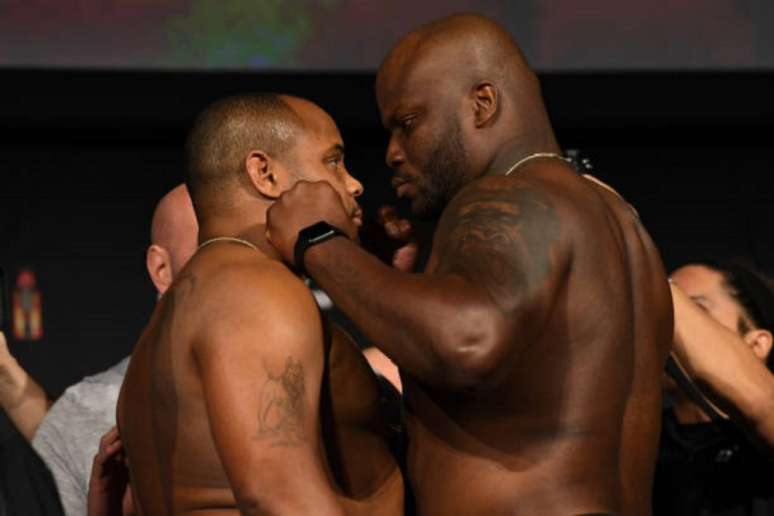 Cormier defenderá o cinturão dos pesados diante de Derrick Lewis no main event do UFC 230 (Foto: Getty Images)