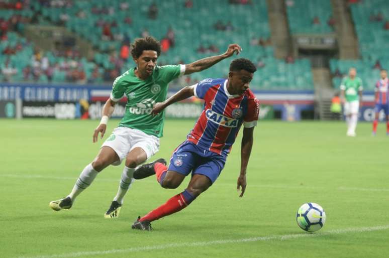 Bahia venceu a Chape e se afastou da zona de rebaixamento (Foto: Tiago Caldas/Fotoarena)