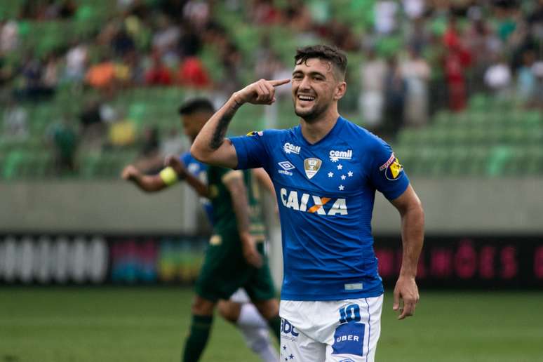 Arrascaeta, do Cruzeiro, comemora gol