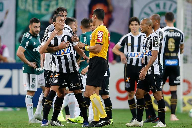 No Sufoco, Palmeiras Bate Santos E Dispara Na Liderança