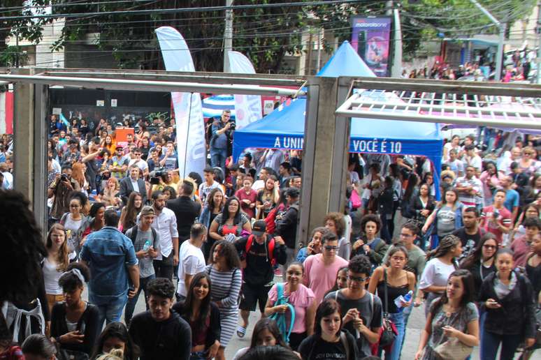 Portões abertos na UNINOVE Barra Funda em São Paulo (SP), neste domingo (04), para a primeira prova do Enem 2018, o Exame Nacional do Ensino Médio