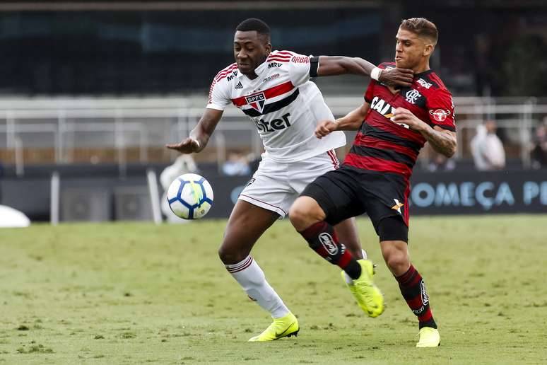 Palmeiras sai na frente, mas cede empate ao Flamengo