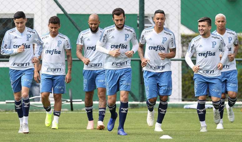 Jogadores do Palmeiras na reapresentação desta terça-feira de manhã, na Academia de Futebol (Foto: Cesar Greco)