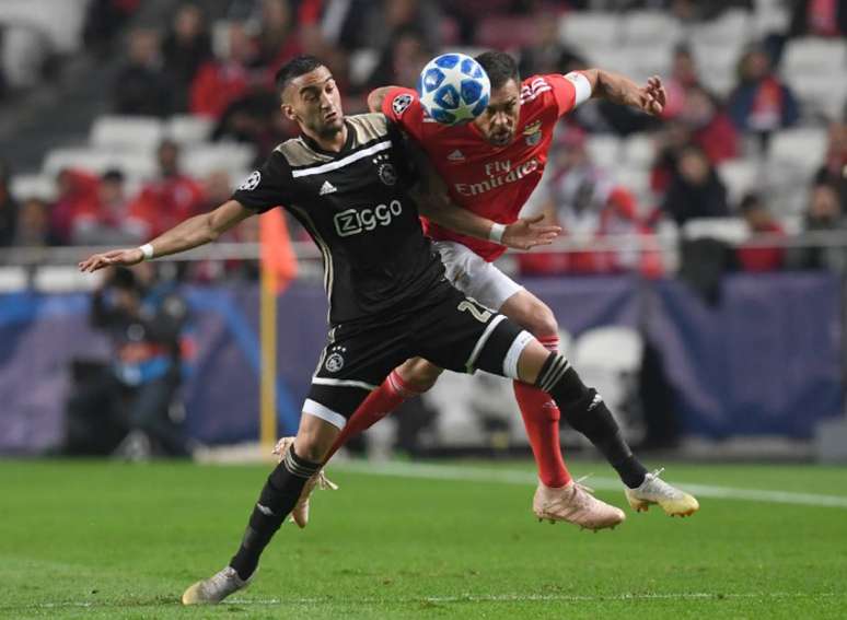 Benfica e Ajax empataram por 1 a 1 nesta quarta-feira (Foto: AFP)