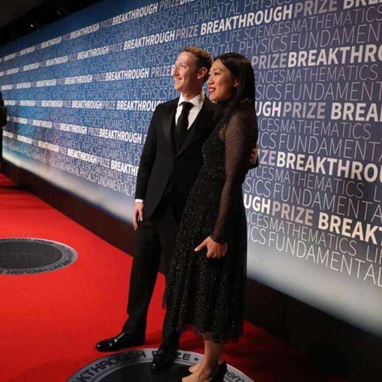 Zuckerberg e sua mulher, Priscilla Chan, em um evento da Nasa, a ag&ecirc;ncia espacial americana