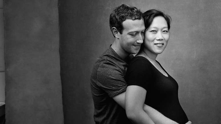 Zuckerberg tamb&eacute;m compartilhou essa foto com Priscilla gr&aacute;vida