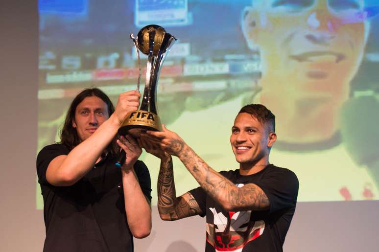 O goleiro Cássio e o jogador peruano Paolo Guerrero, do Corinthians, participam do evento Jogos Eternos, em homenagem pela conquista do Campeonato Mundial de Clubes da FIFA 2012, quando o Timão venceu o Chelsea, da Inglaterra, por 1 a 0, no Estádio Internacional de Yokohama no Japão.