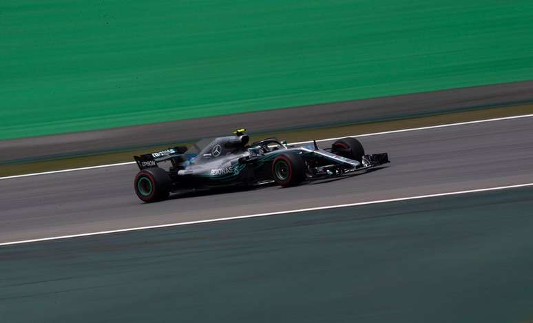 GP do Brasil: Mercedes faz dobradinha no TL2 com Bottas três milésimos à frente de Hamilton