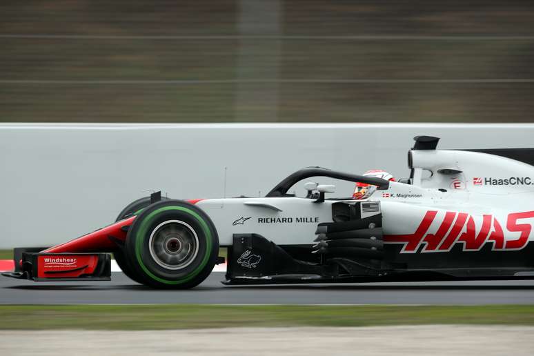 Carro da Haas em Barcelona
 1/3/2018     REUTERS/Albert Gea 