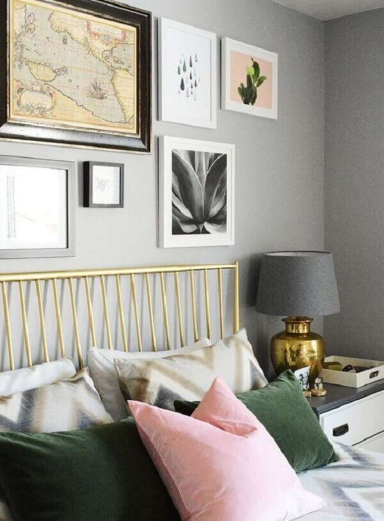 20- Na decora&ccedil;&atilde;o os quadros para quarto t&ecirc;m v&aacute;rios formatos e tamanhos. Fonte: Pinterest