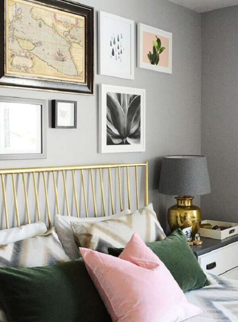 20- Na decoração os quadros para quarto têm vários formatos e tamanhos. Fonte: Pinterest