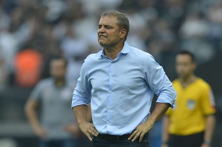 O São Paulo anunciou, na noite deste domingo, a demissão do treinador uruguaio Diego Aguirre