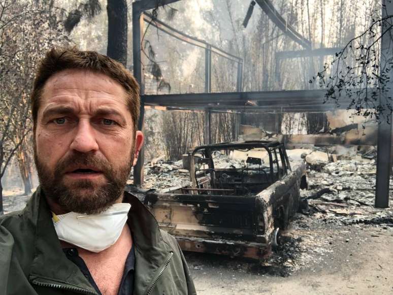 Gerard Butler mostra casa destruída por incêndio na Califórnia.