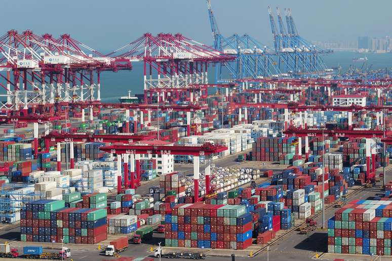 Terminal portuário em Qingdao, na China 08/11/2018 REUTERS