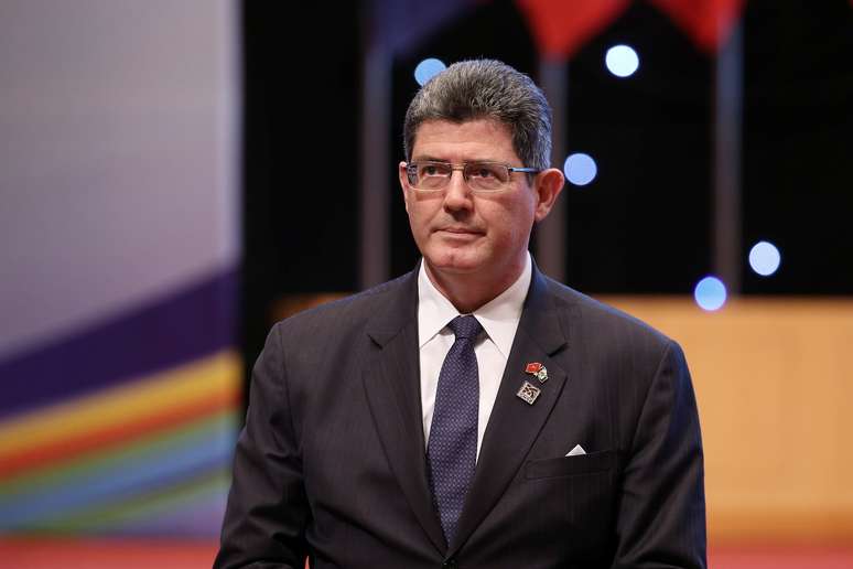 Joaquim Levy chega para evento em Hanoi
31/03/2018 Minh Hoang/Pool via REUTERS