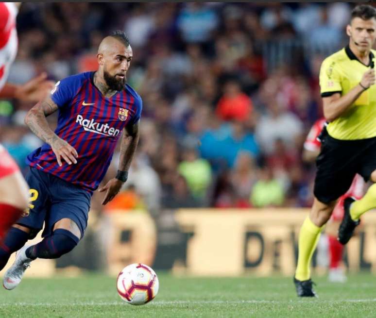 Vidal entrou no segundo tempo da partida para dar mais força ao meio campo (Foto: Reprodução)