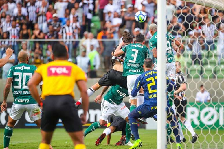 Palmeiras conseguiu empate que manteve a vantagem de cinco pontos (Foto: Bruno Cantini / Atlético)