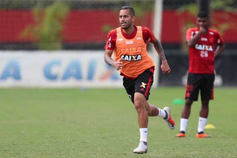 Rômulo foi elogiado e pode ganhar chance com Dorival Júnior (Foto: Gilvan de Souza/Flamengo)